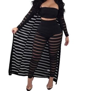 3  pieces set outfit new size S strech material.